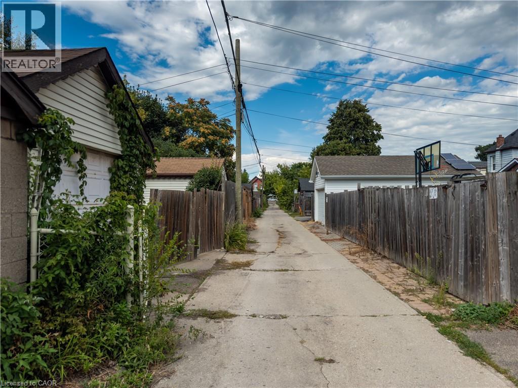 Photo 34 of 224 East Avenue N, Hamilton ON
