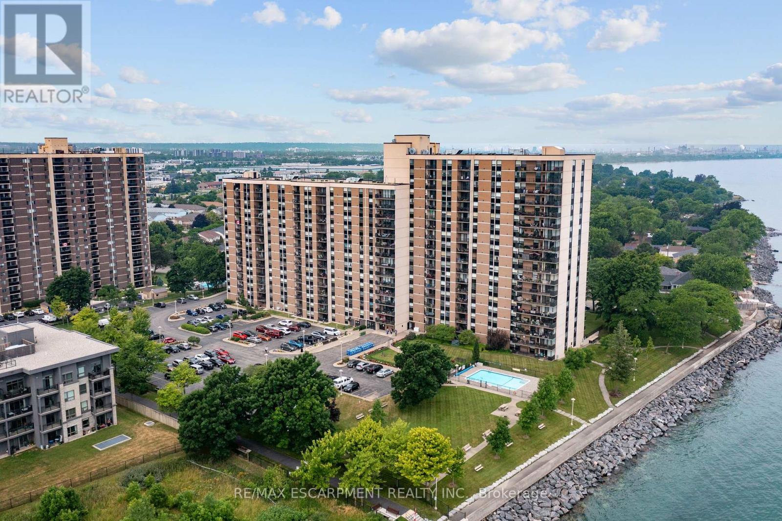 Photo 3 of 218 500 Green Road, Hamilton ON