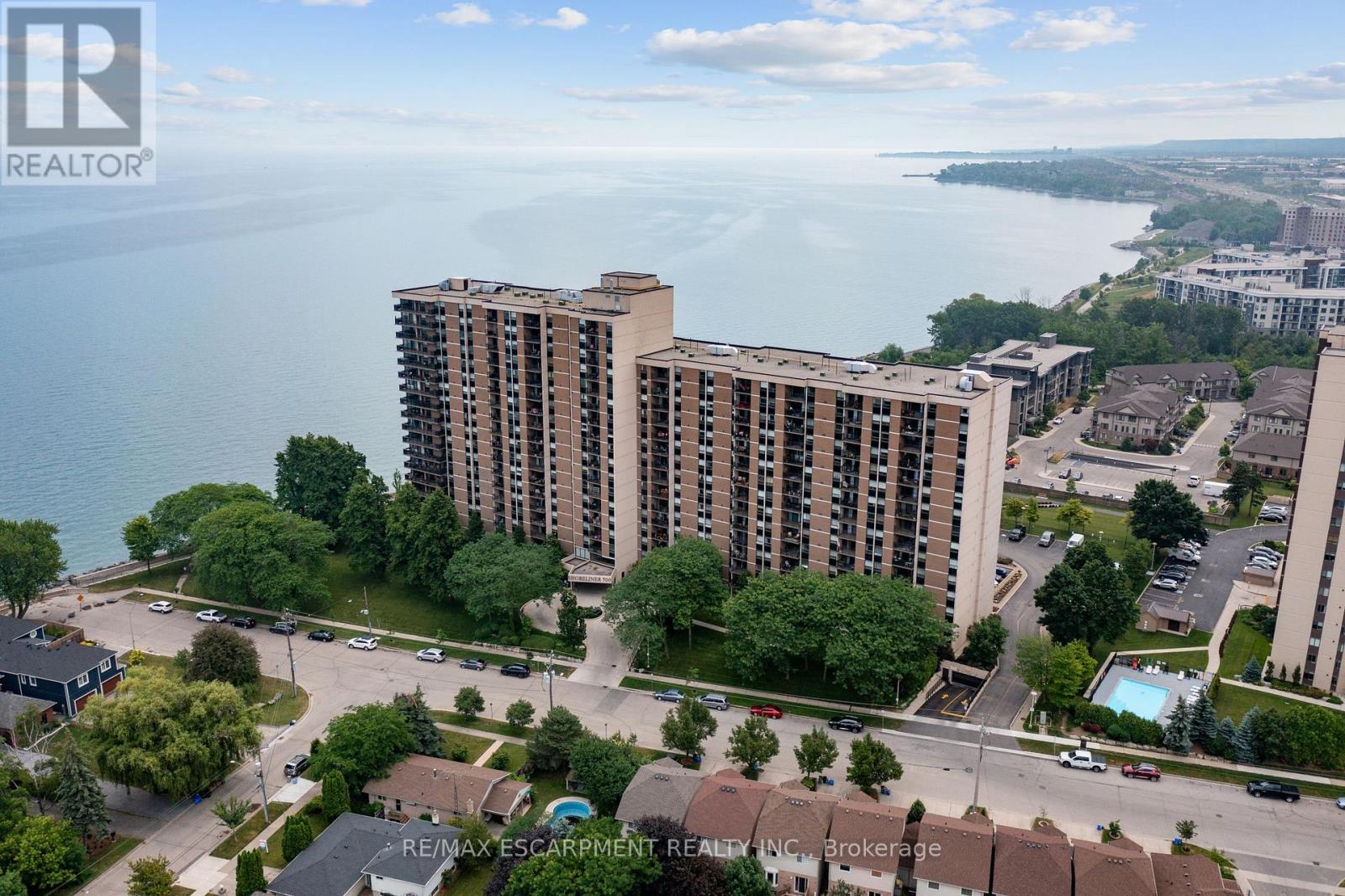 Photo 4 of 218 500 Green Road, Hamilton ON