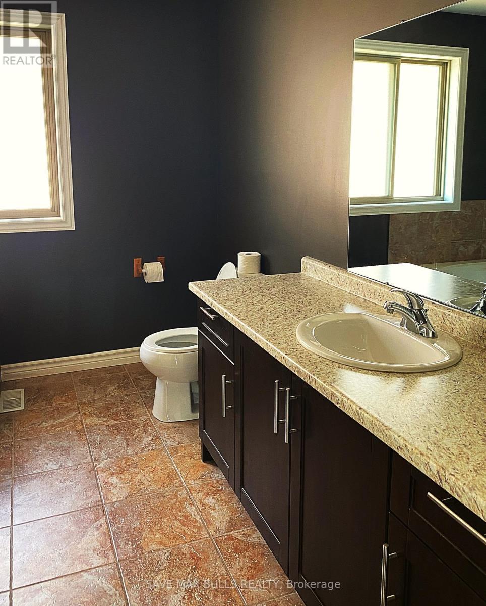 Photo 11 of 58 Wilkes Street, Brantford ON