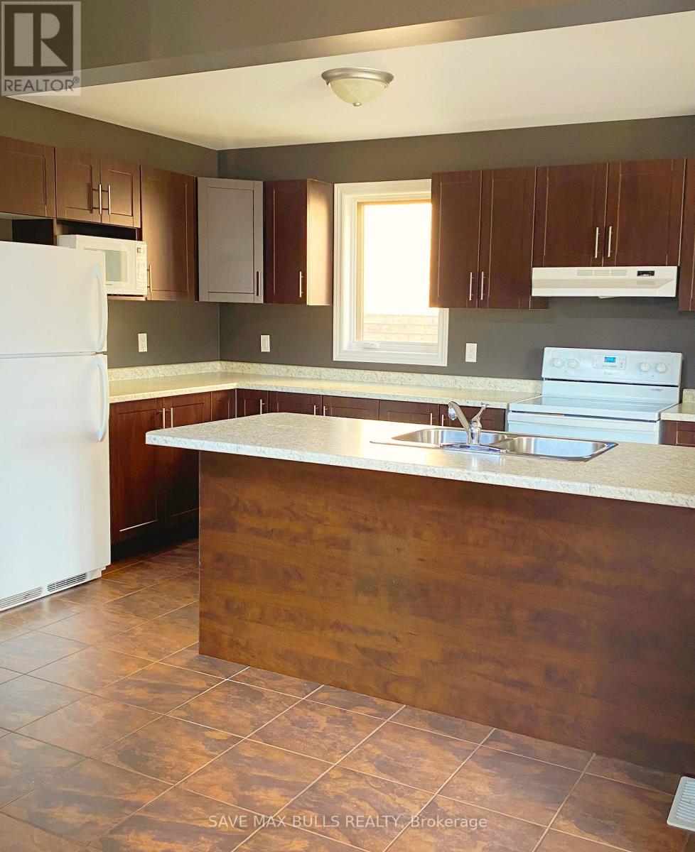 Photo 2 of 58 Wilkes Street, Brantford ON