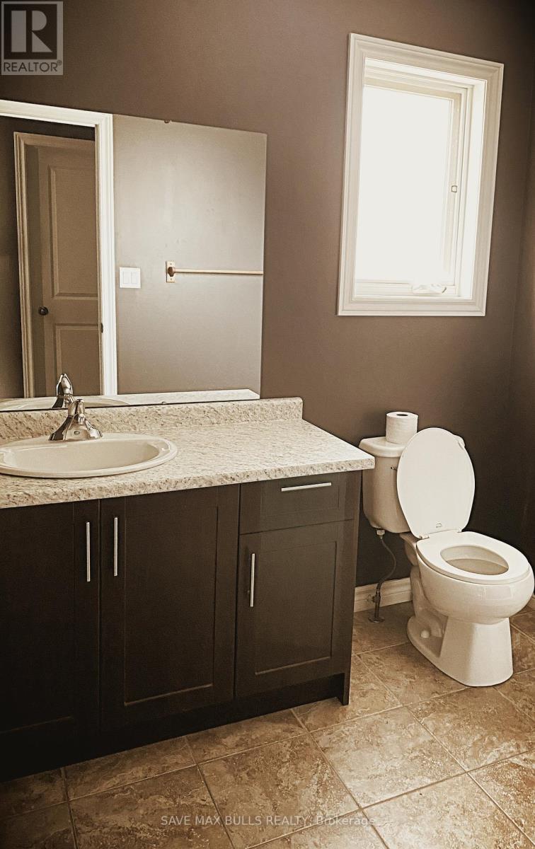 Photo 9 of 58 Wilkes Street, Brantford ON