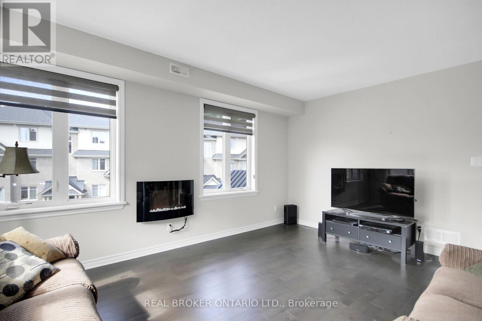 Photo 7 of B 1015 Beryl Private, Ottawa ON