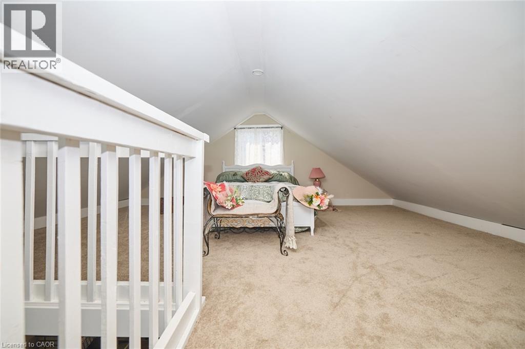 Photo 22 of 30 Mcalpine Avenue S, Welland ON