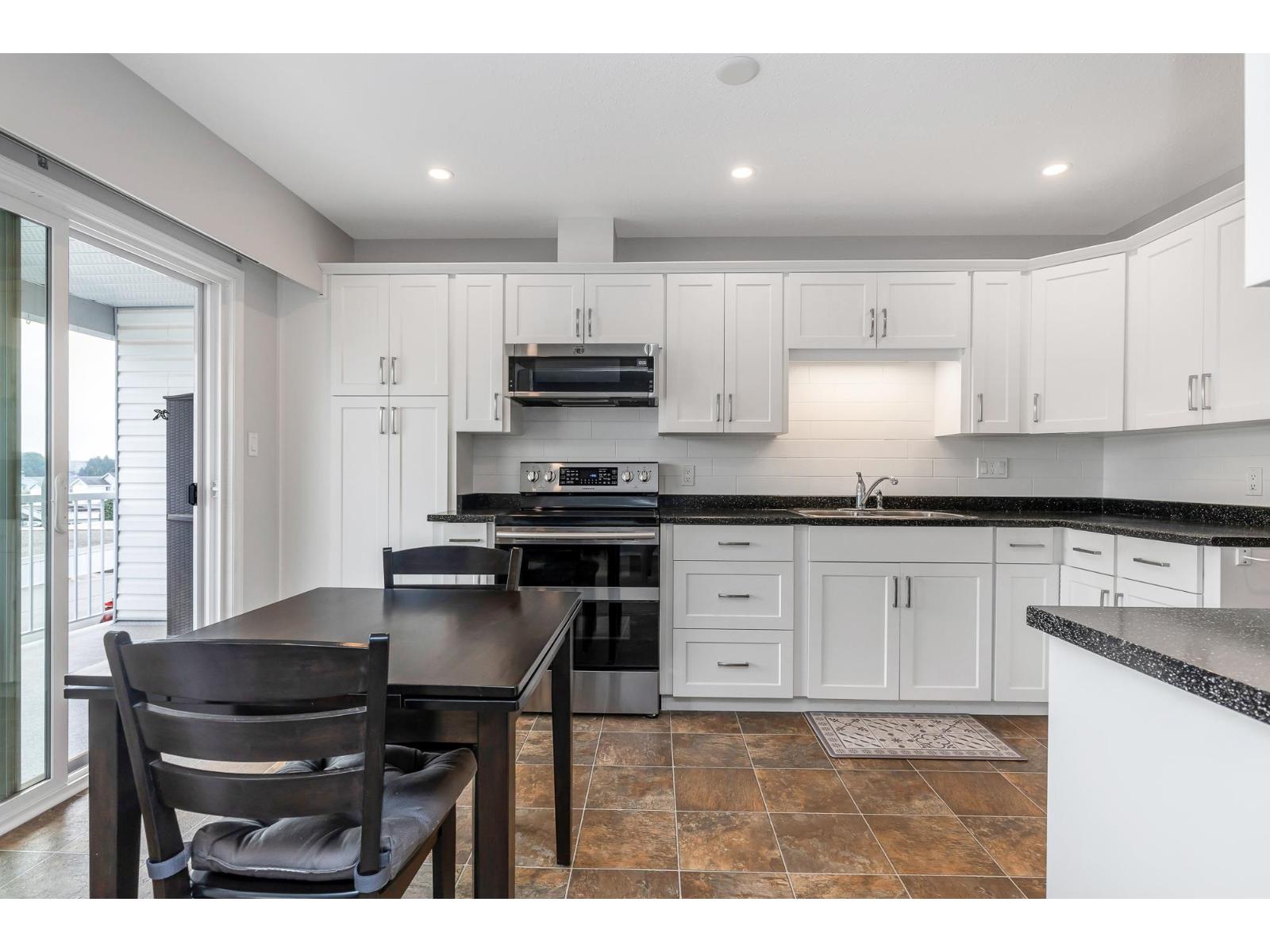 Photo 1 of 128 32691 Garibaldi Drive, Abbotsford BC