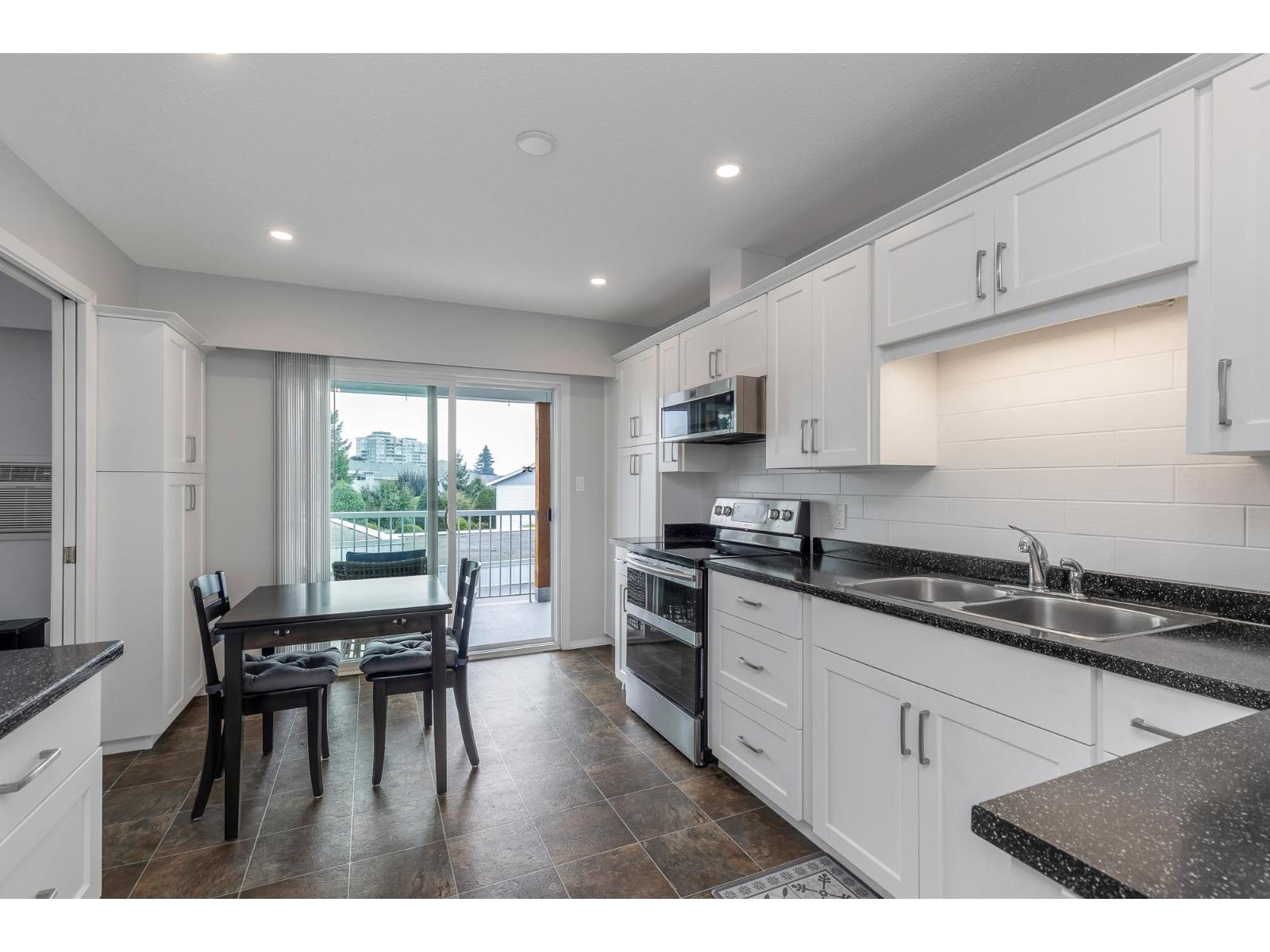 Photo 2 of 128 32691 Garibaldi Drive, Abbotsford BC