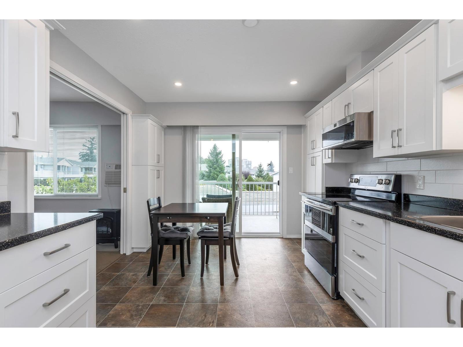 Photo 8 of 128 32691 Garibaldi Drive, Abbotsford BC