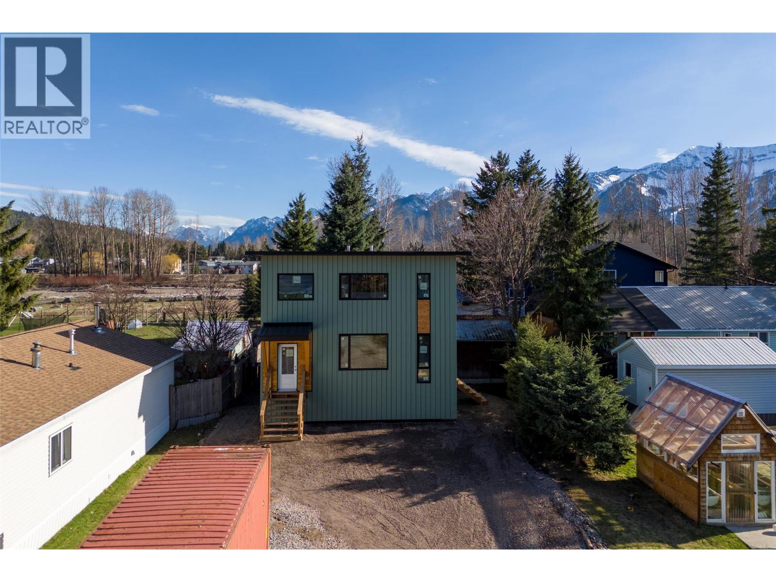 1170 Mcdonald Avenue, Fernie