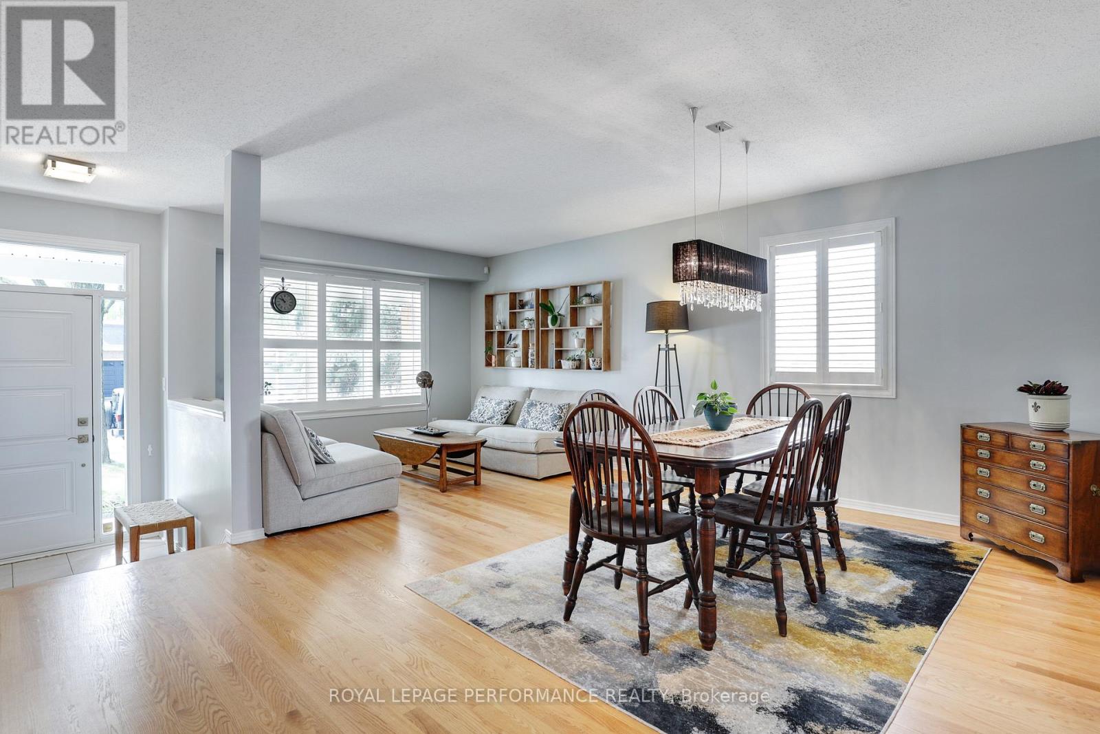Photo 10 of 824 Covehead Crescent, Ottawa ON