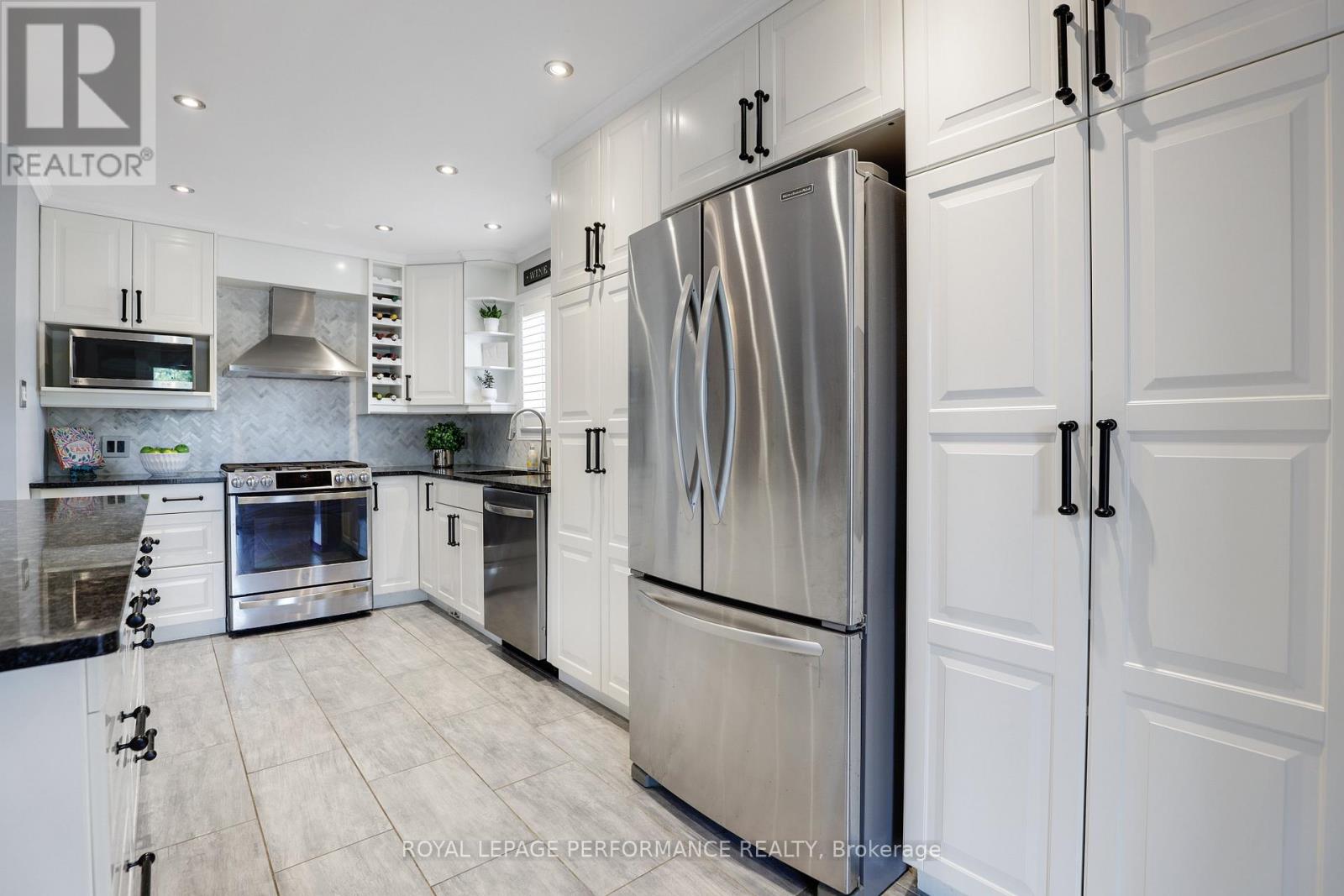 Photo 16 of 824 Covehead Crescent, Ottawa ON