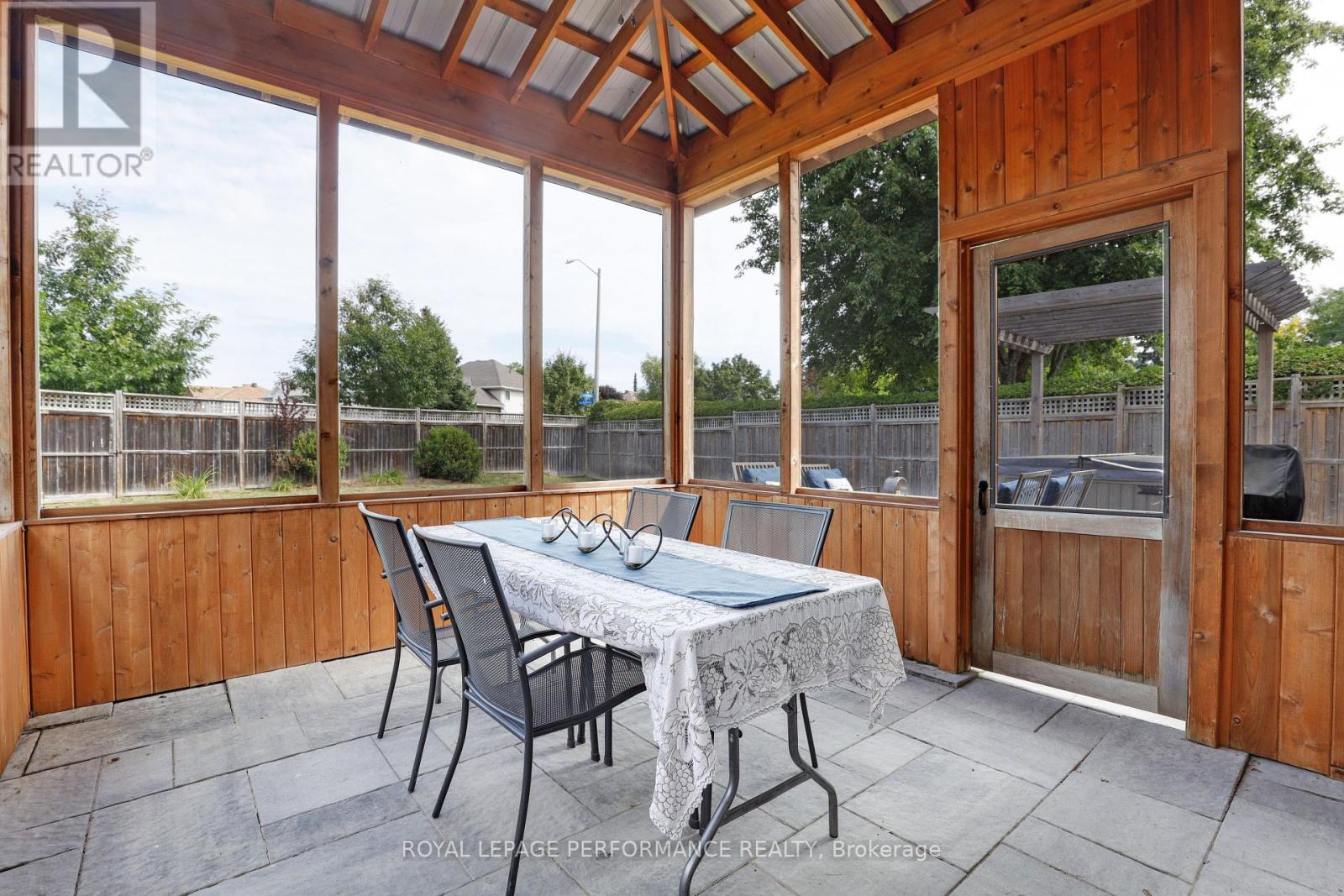 Photo 34 of 824 Covehead Crescent, Ottawa ON