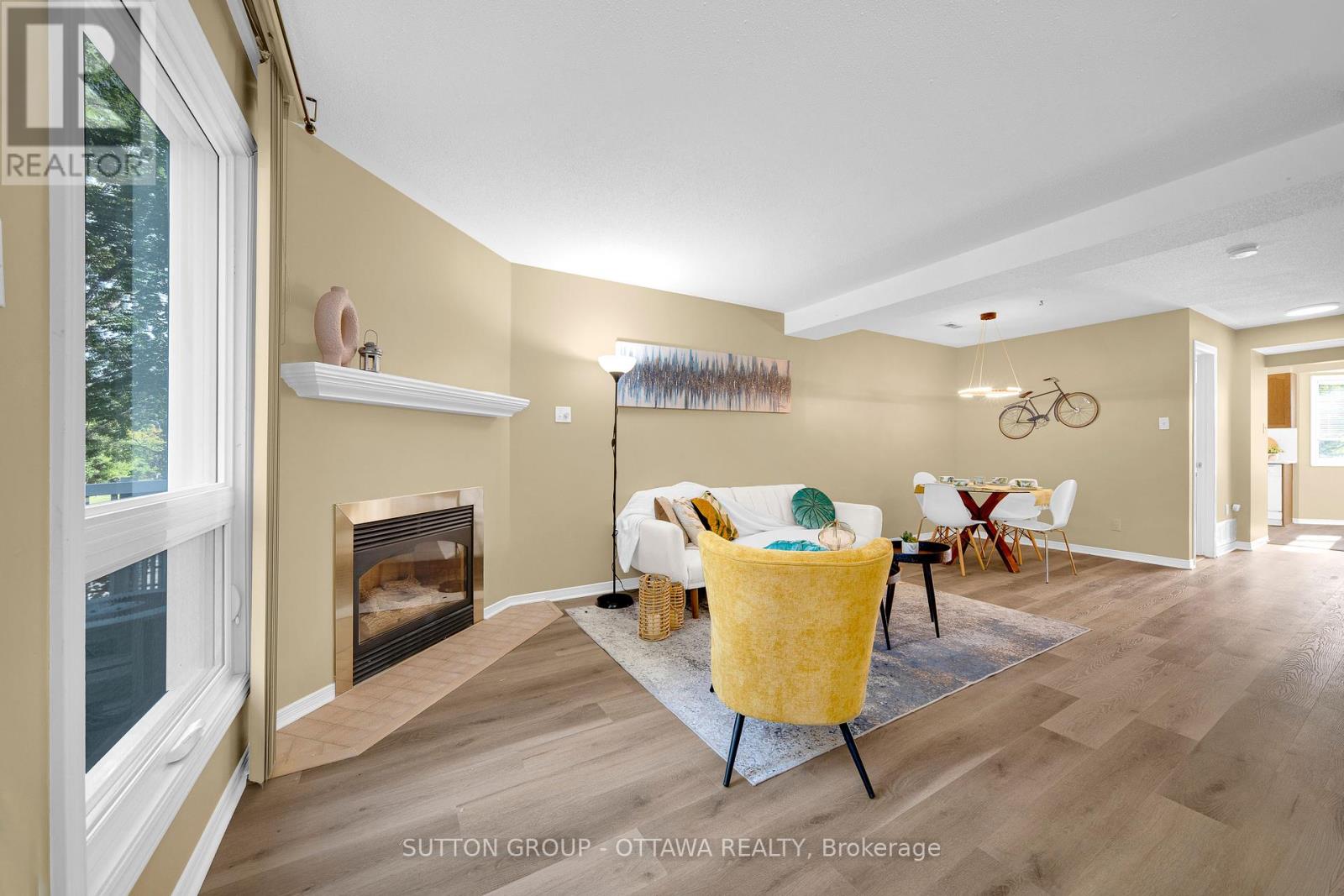 Photo 5 of 6325 Tealwood Place, Ottawa ON