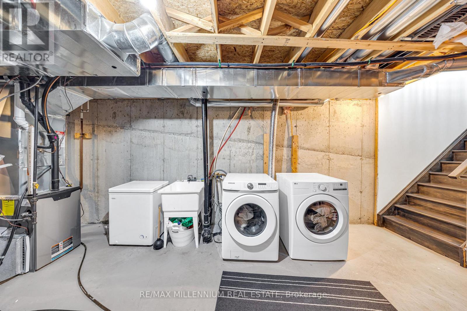Photo 32 of 86 Saint Dennis Road, Brampton ON