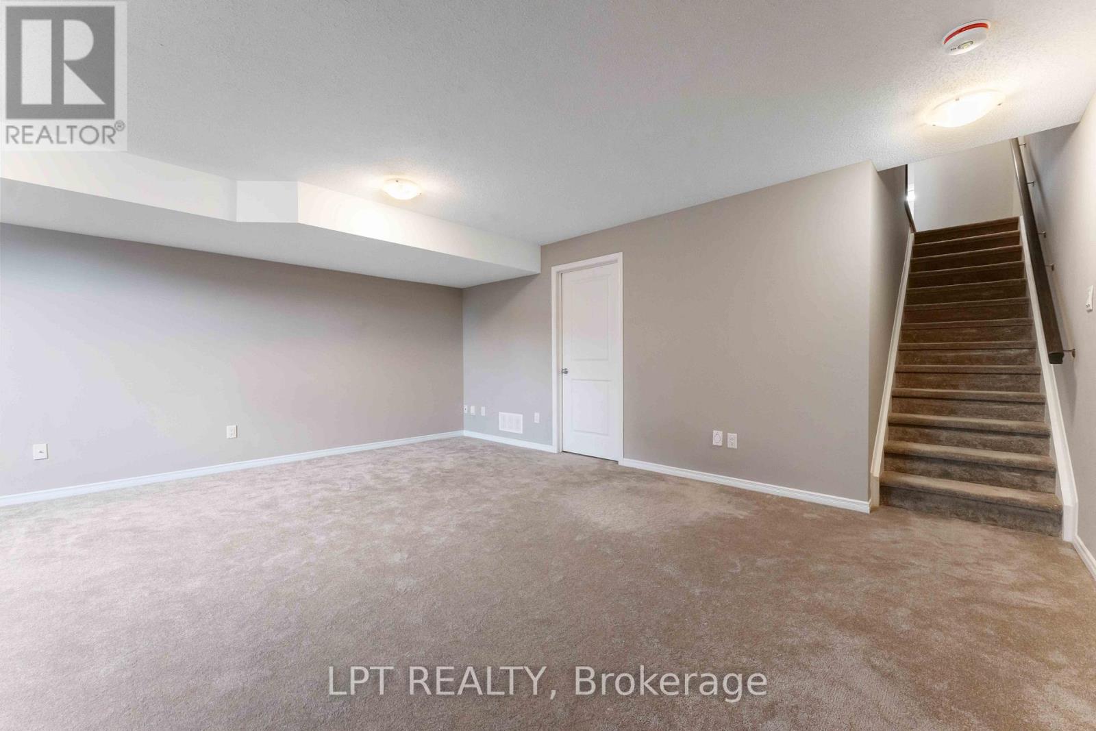 Photo 38 of 381 Cope Drive, Ottawa ON