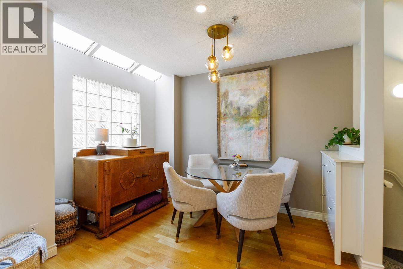 Photo 7 of 8 1966 York Avenue, Vancouver BC