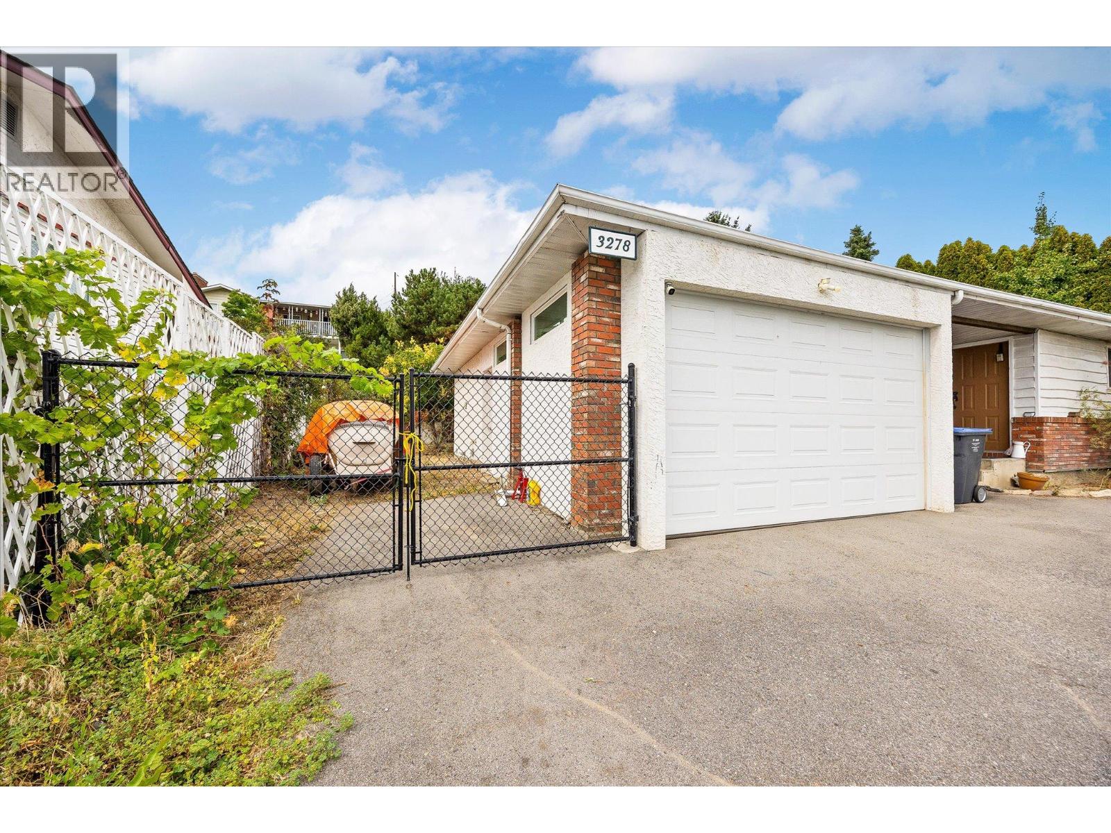  3278 Boucherie Road, West Kelowna