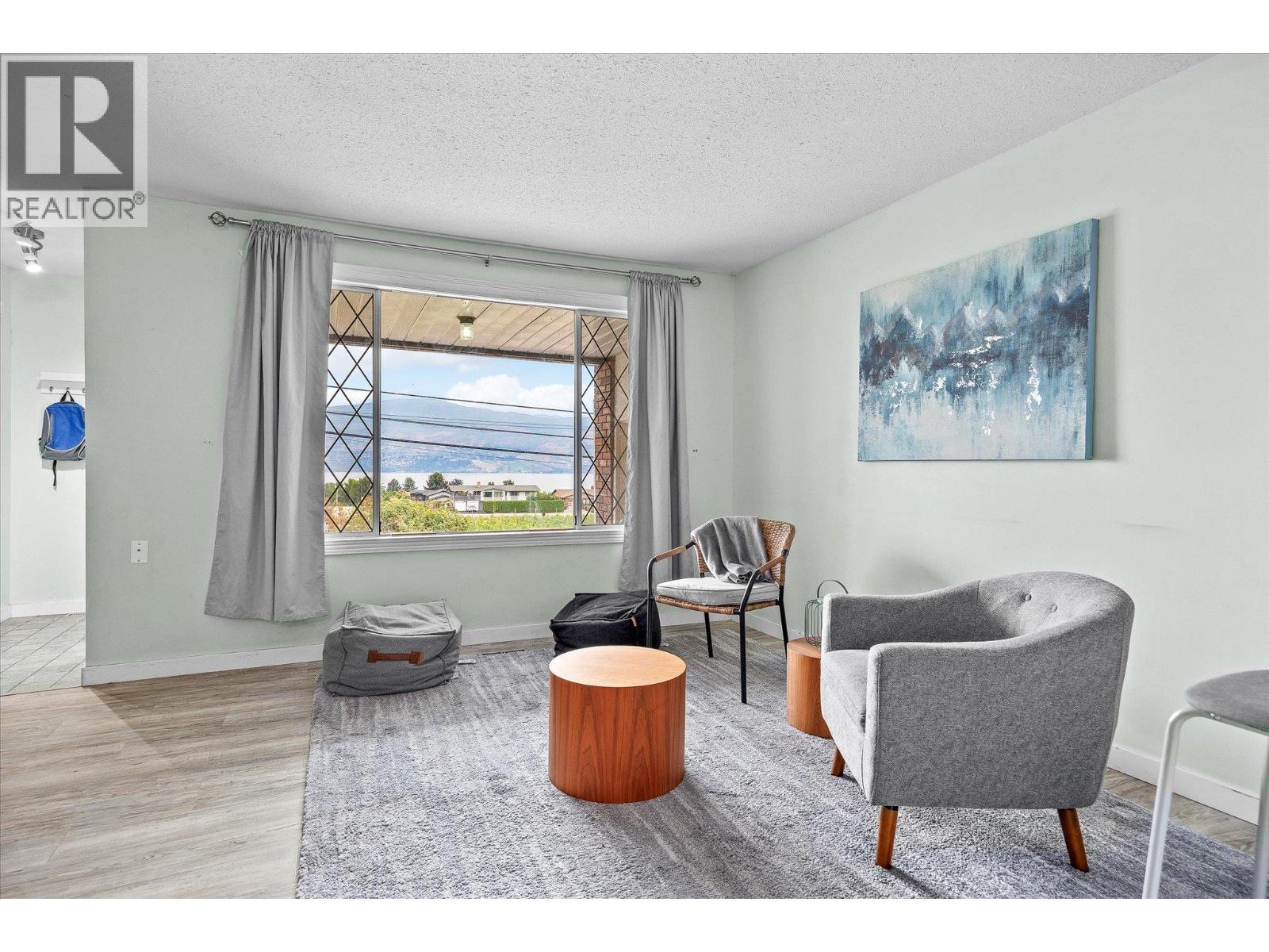  3278 Boucherie Road, West Kelowna