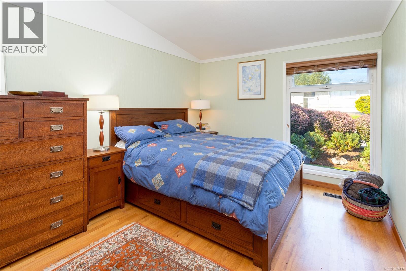 Photo 18 of 1555 Jasper Pl, Saanich BC