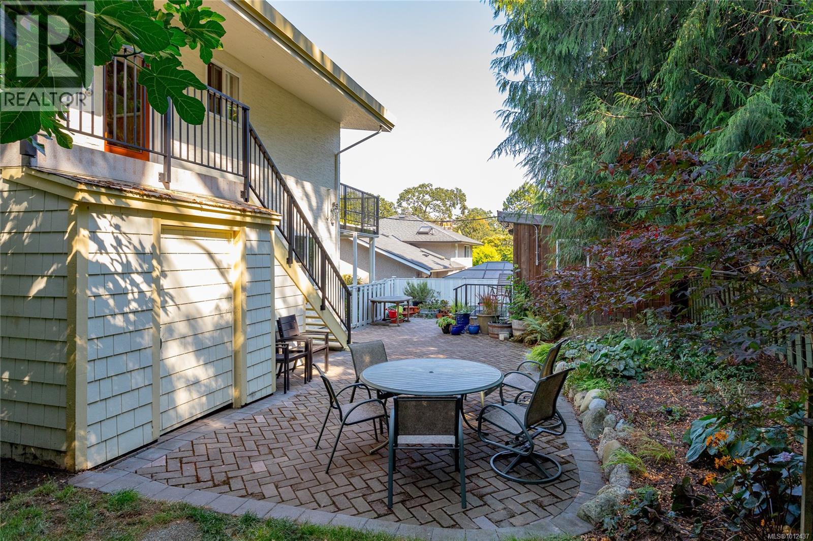 Photo 38 of 1555 Jasper Pl, Saanich BC
