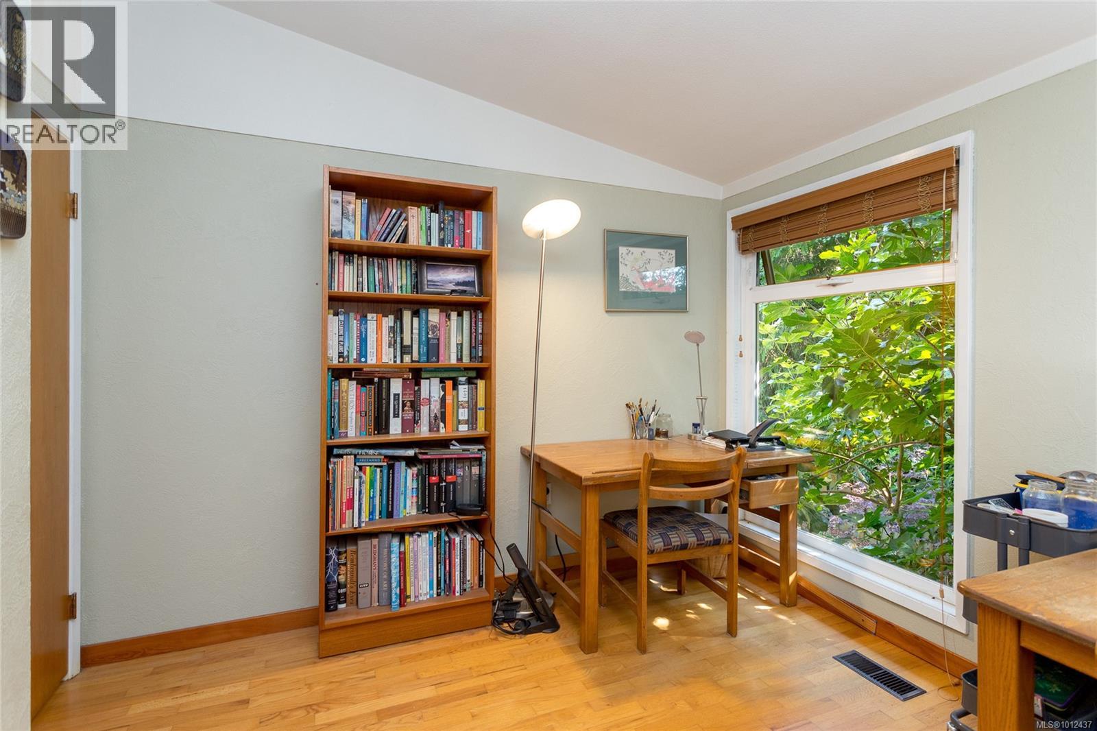 Photo 22 of 1555 Jasper Pl, Saanich BC