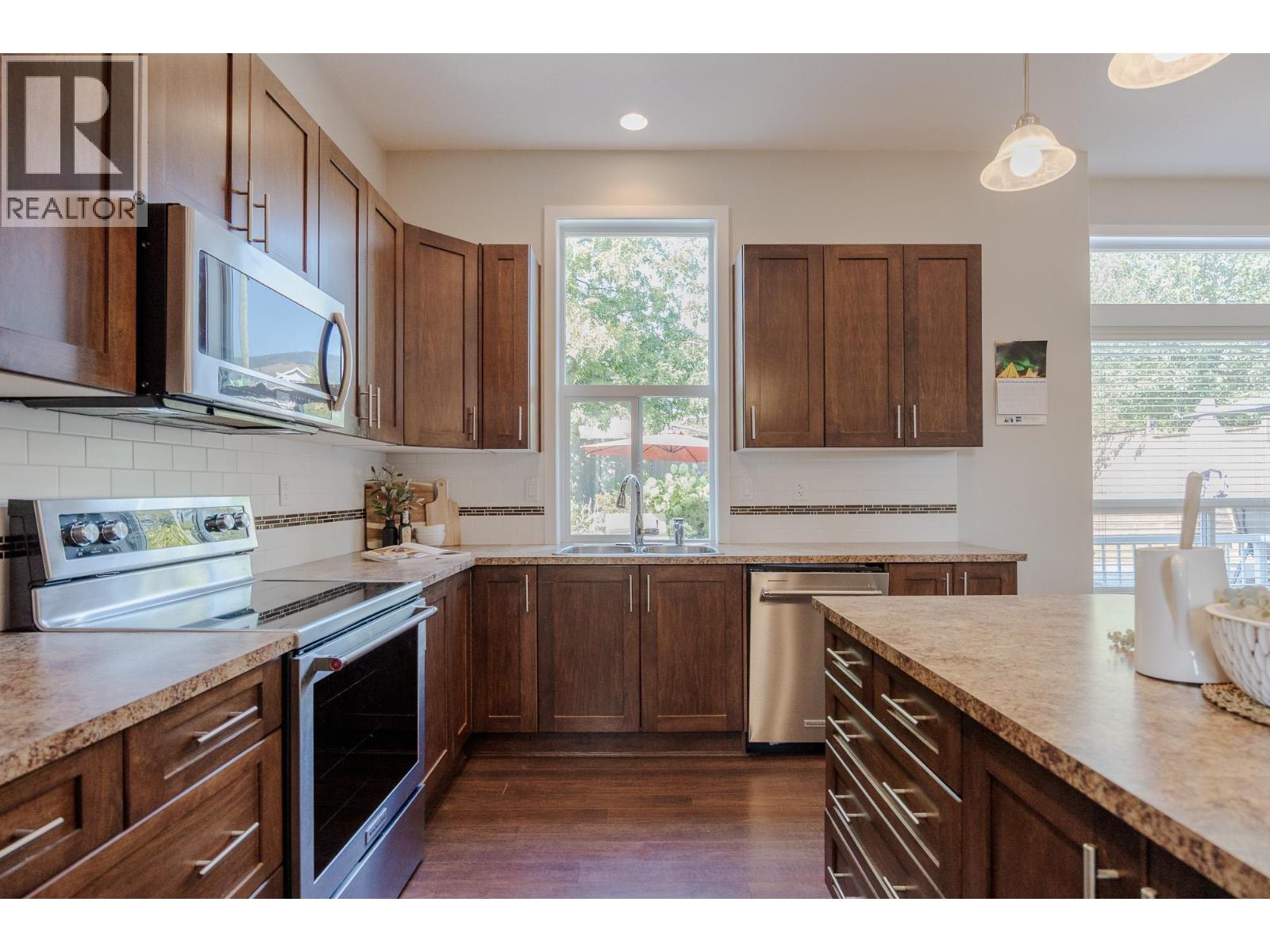 Photo 13 of 3405 Gislason Avenue, Coquitlam BC