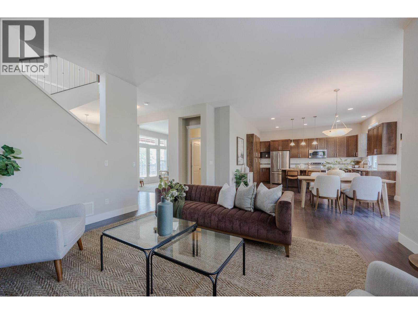 Photo 6 of 3405 Gislason Avenue, Coquitlam BC