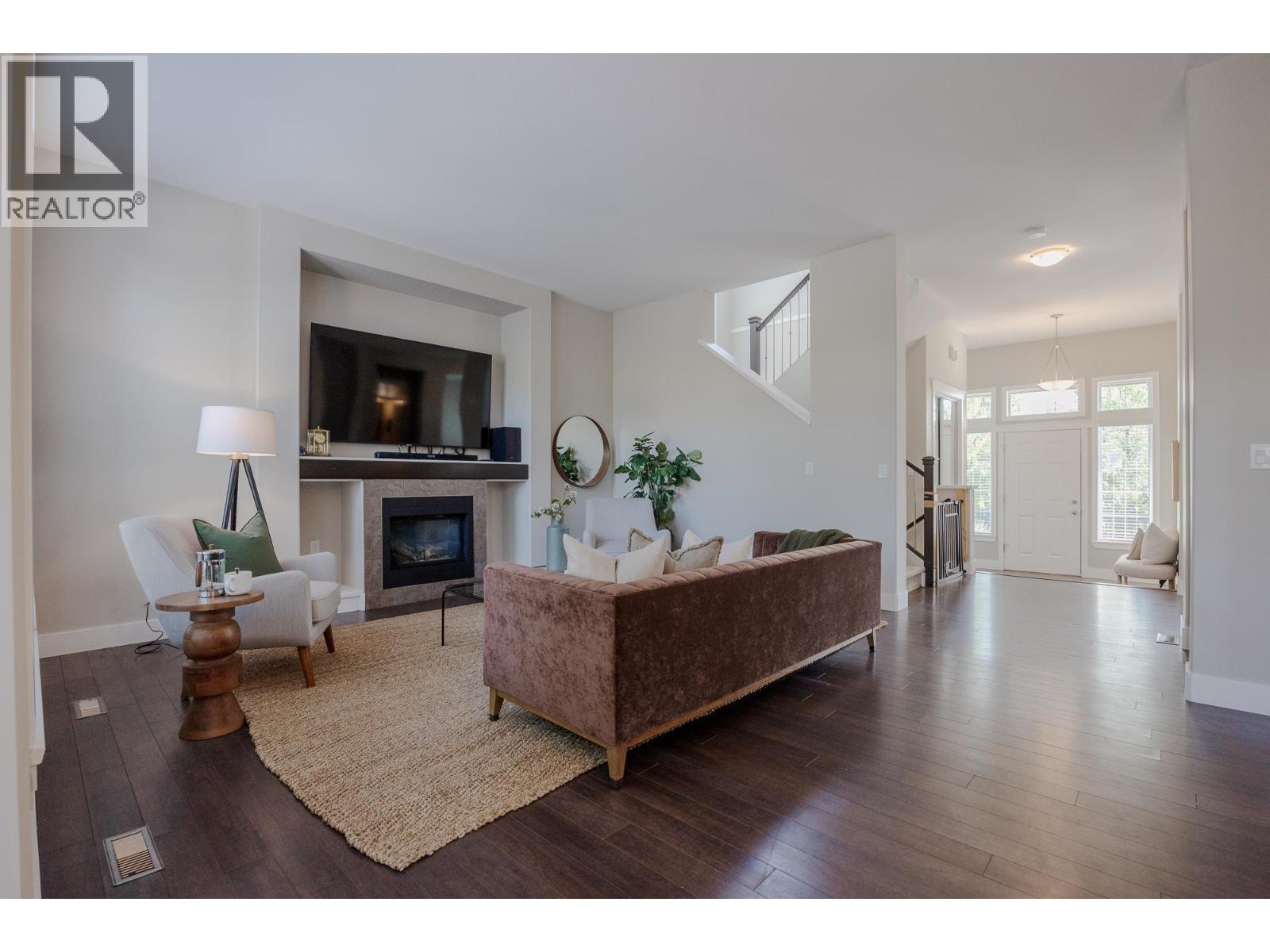Photo 7 of 3405 Gislason Avenue, Coquitlam BC