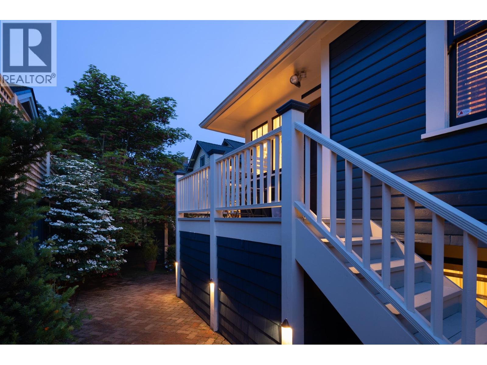 Photo 38 of 335 Fourth Street, New Westminster BC