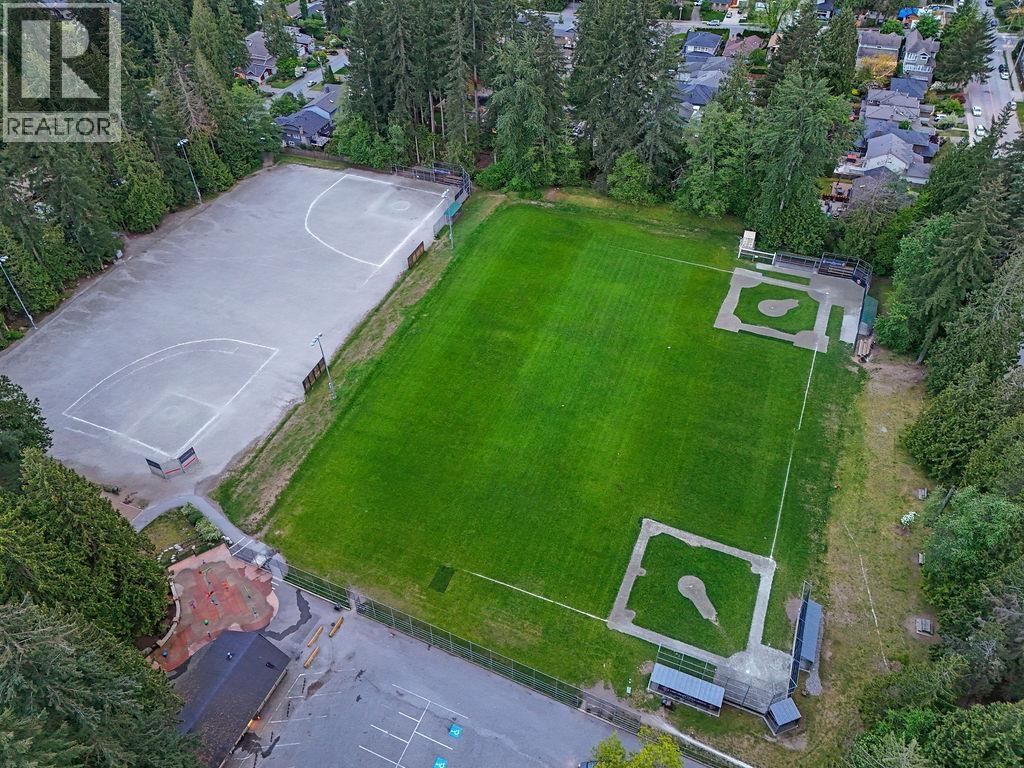 Photo 36 of 3998 Phyllis Road, North Vancouver BC