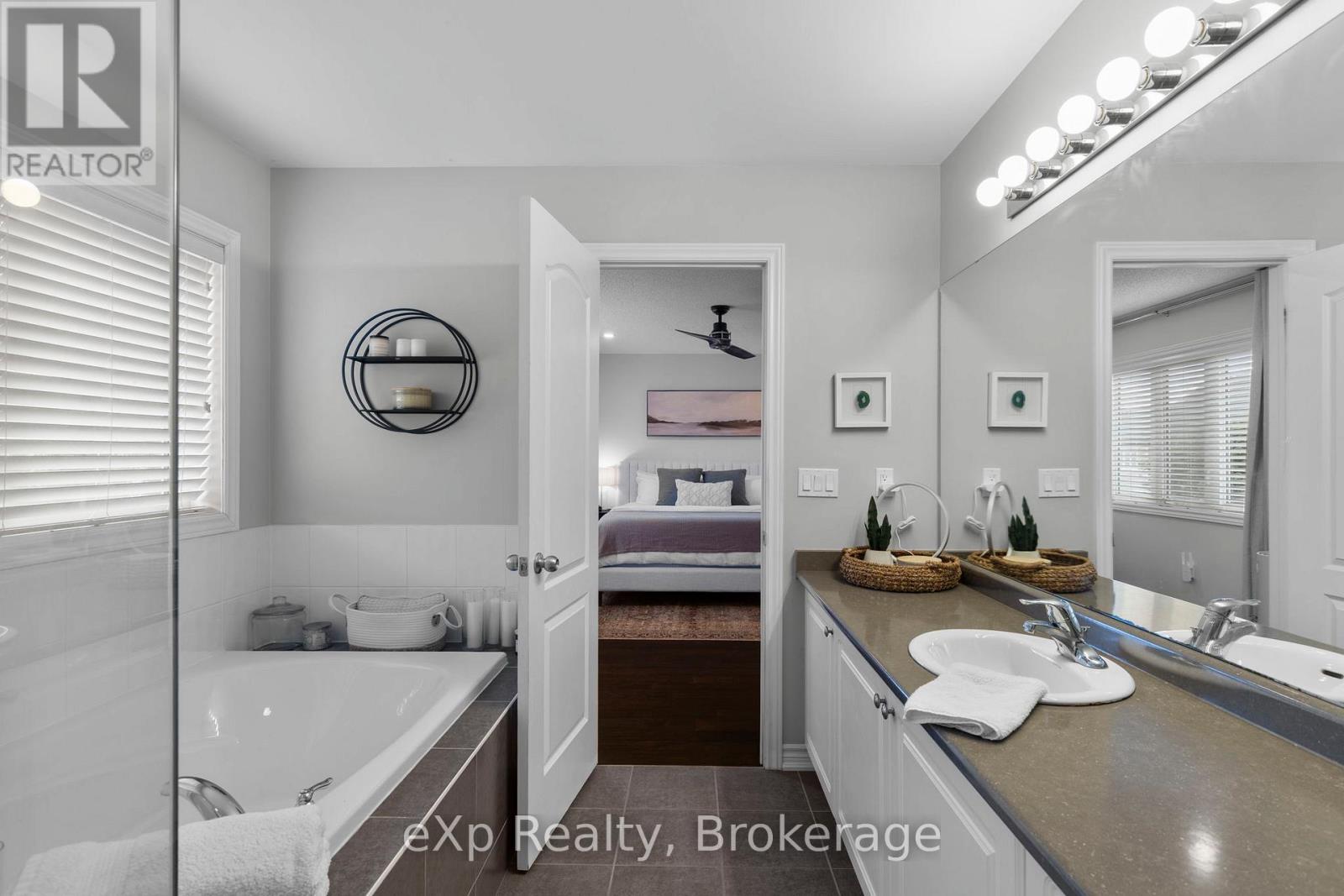 Photo 22 of 63 Decarolis Crescent, Essa ON