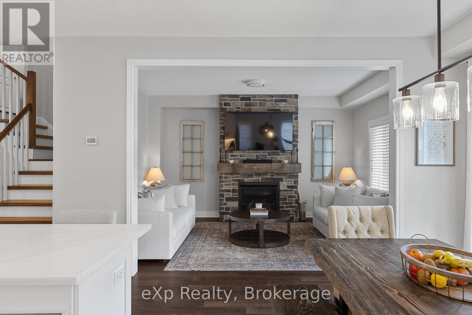 Photo 13 of 63 Decarolis Crescent, Essa ON