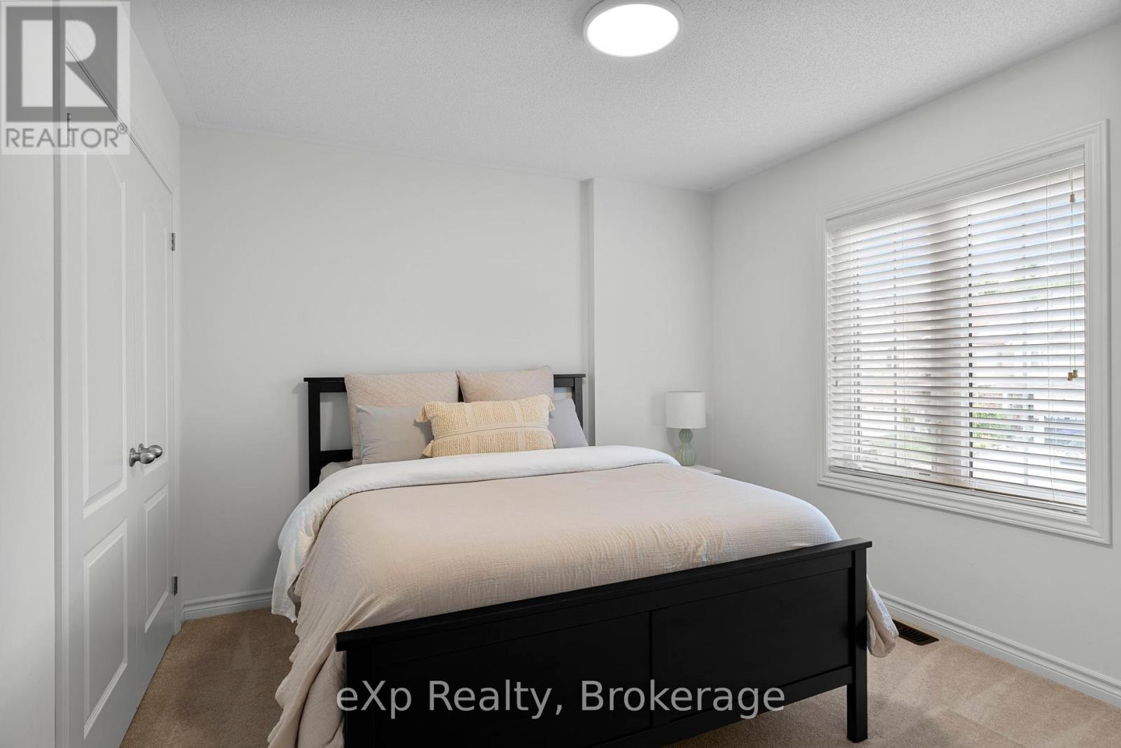 Photo 23 of 63 Decarolis Crescent, Essa ON