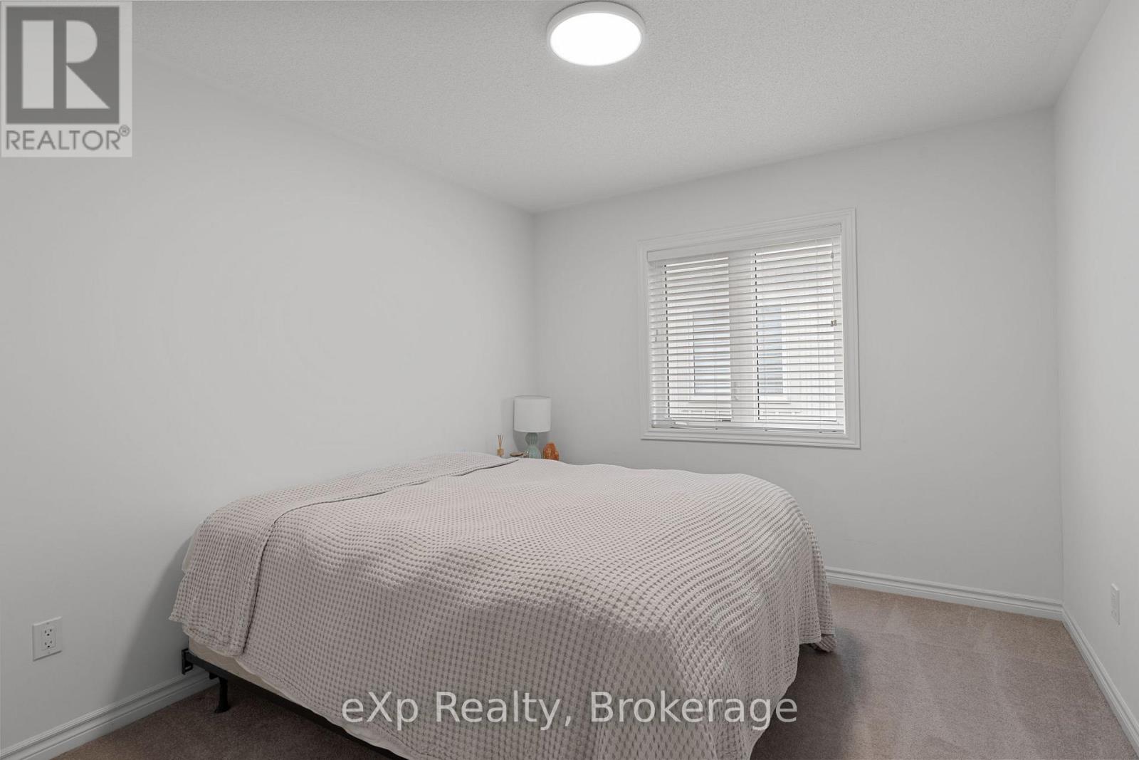 Photo 24 of 63 Decarolis Crescent, Essa ON