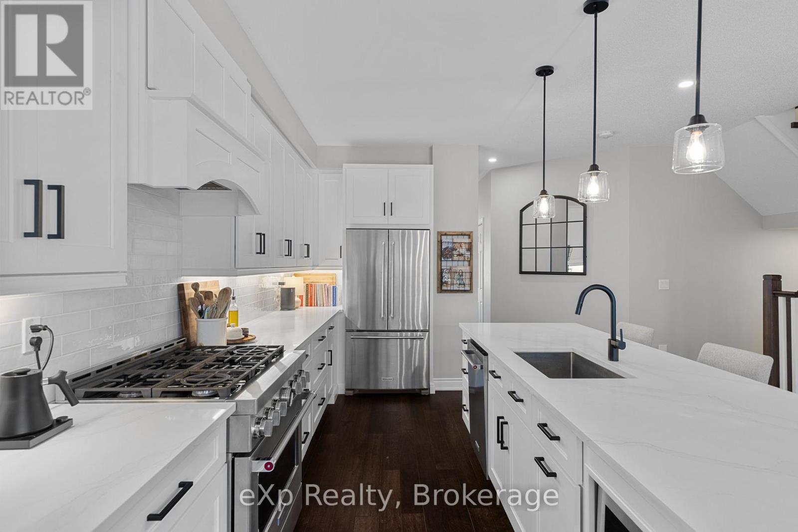 Photo 8 of 63 Decarolis Crescent, Essa ON