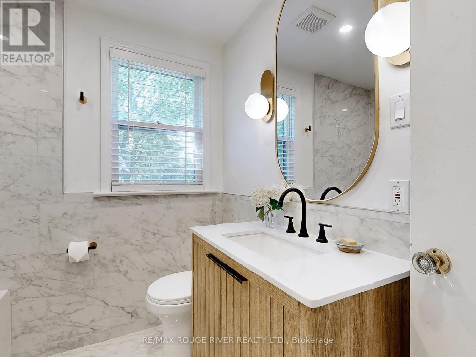 Photo 12 of 15 White Avenue, Toronto ON