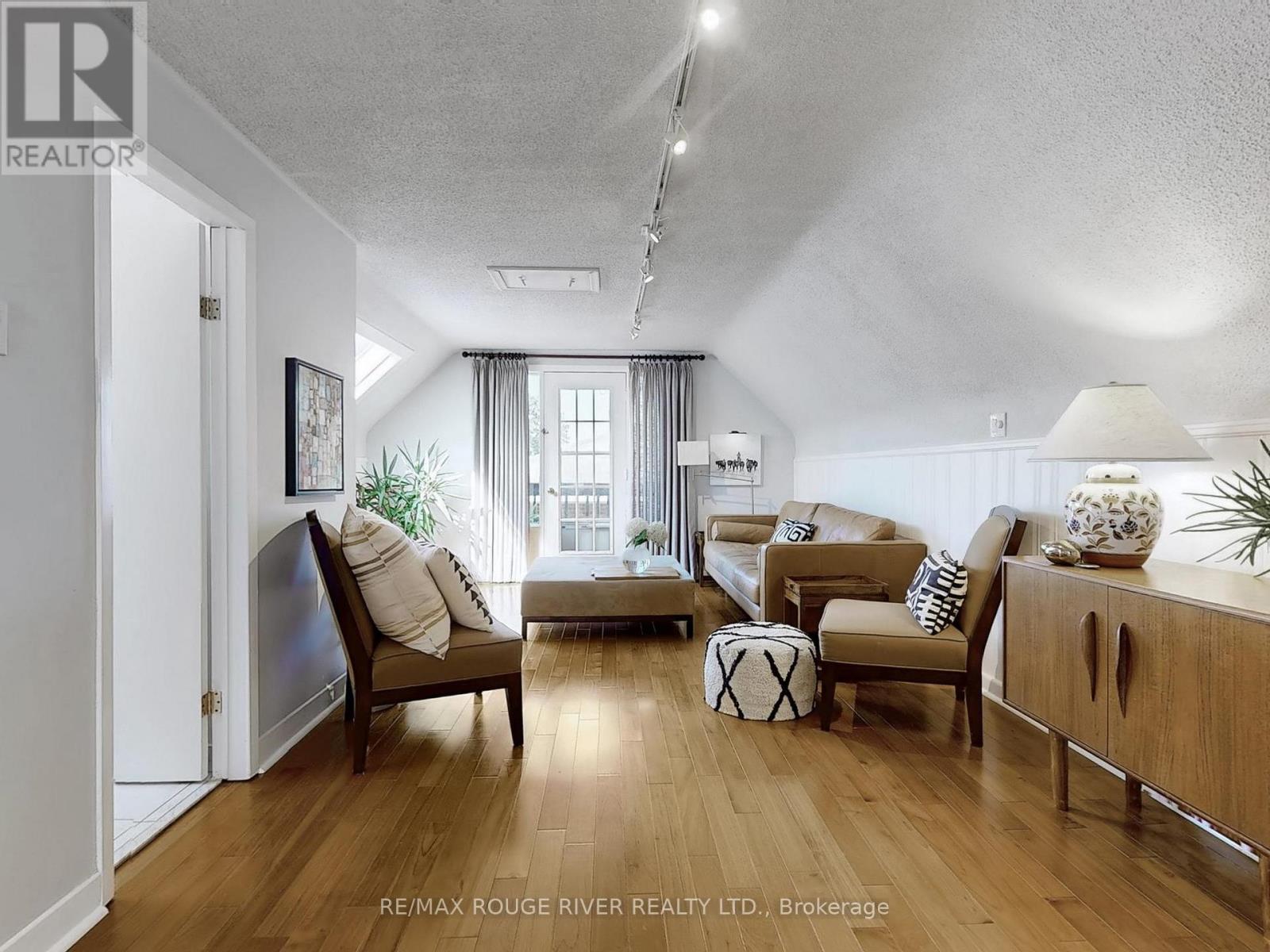 Photo 38 of 15 White Avenue, Toronto ON