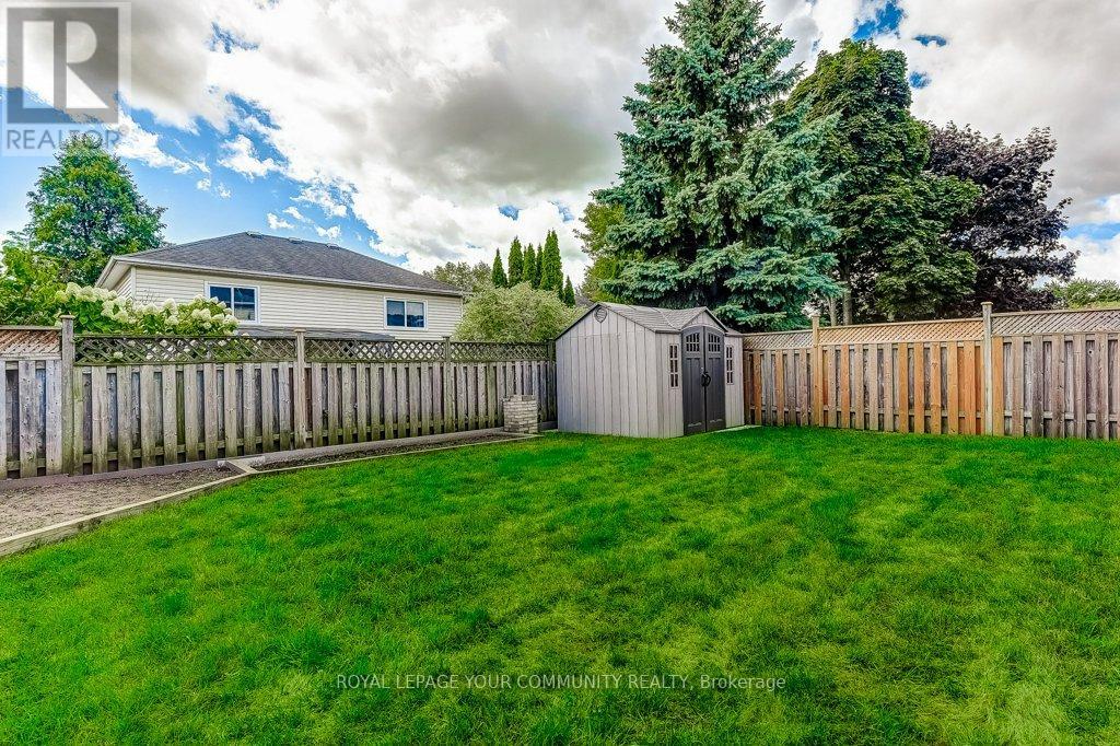 Photo 32 of 36 Stirling Avenue, Clarington ON
