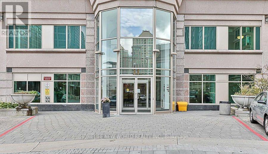 Photo 2 of 2510 11 Lee Centre Drive, Toronto ON