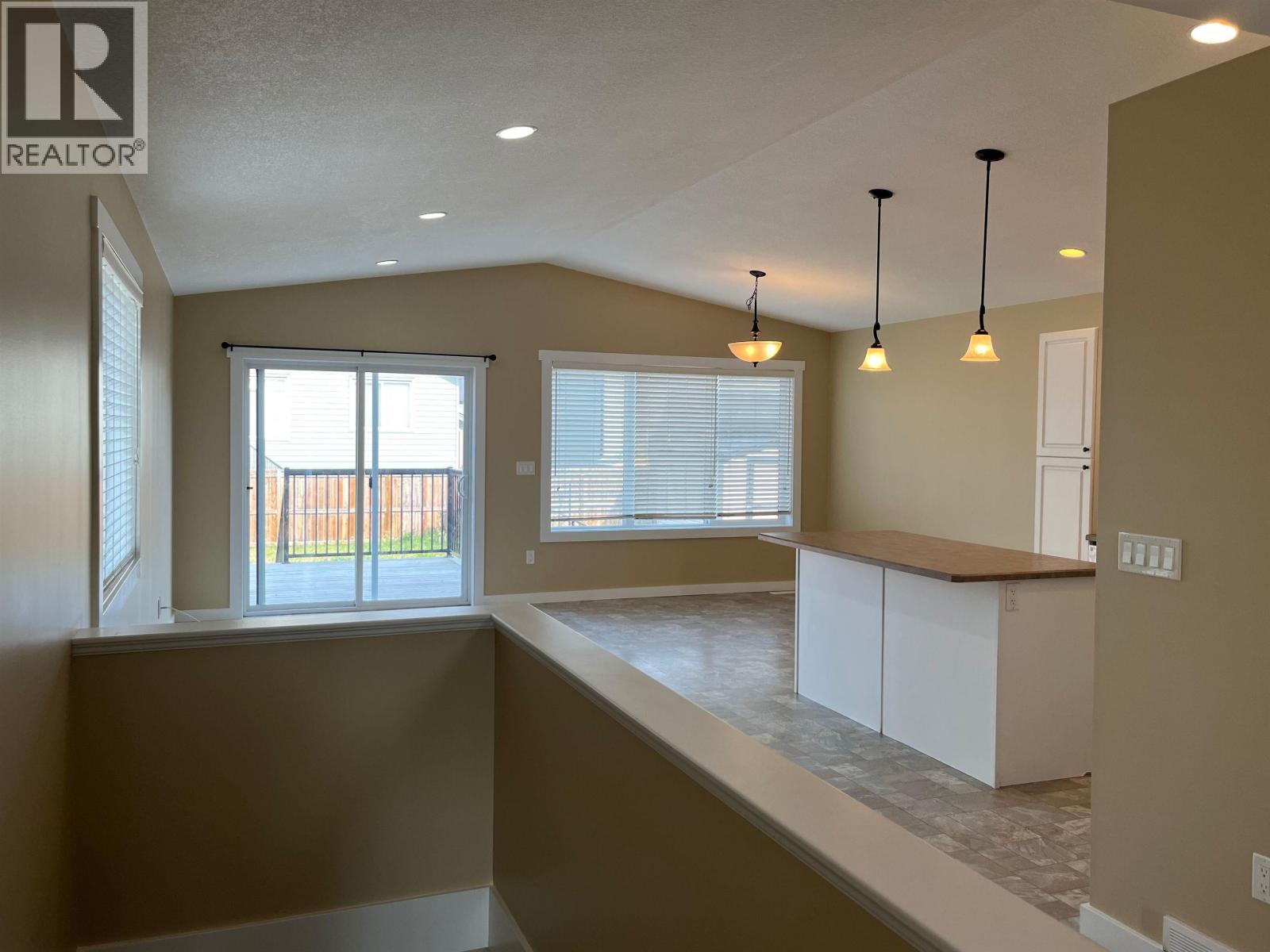 Photo 10 of 8334 87 Avenue, Fort St John BC