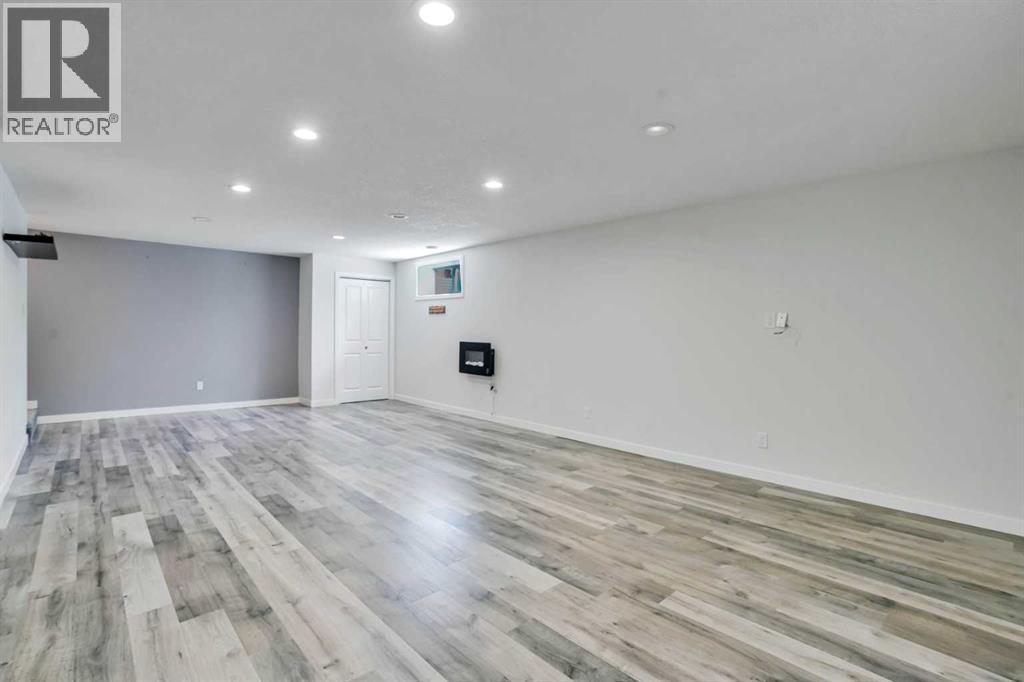 Photo 37 of 347 Evanston Drive Nw, Calgary AB