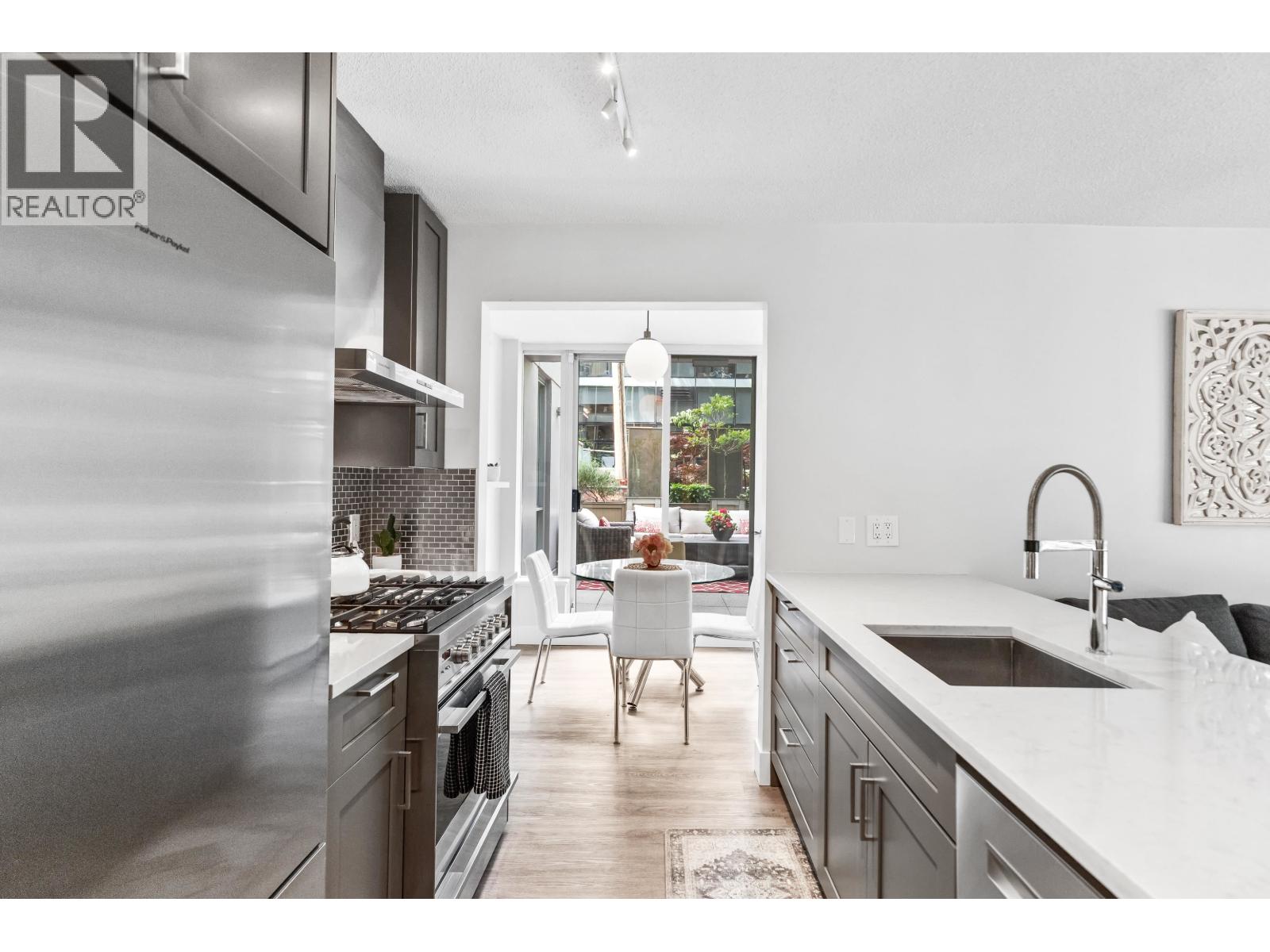 Photo 6 of 202 1001 Richards Street, Vancouver BC