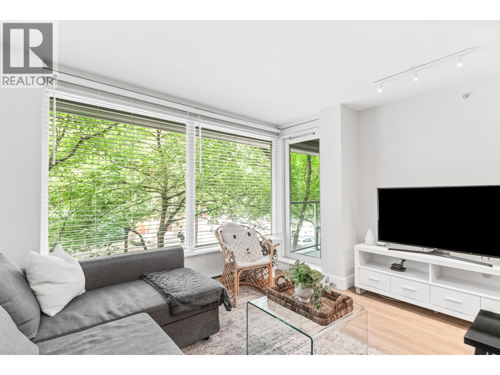 Photo 12 of 202 1001 Richards Street, Vancouver BC