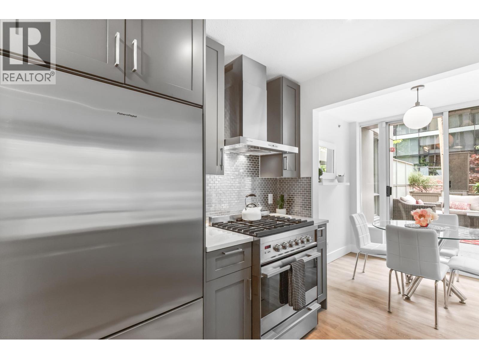 Photo 8 of 202 1001 Richards Street, Vancouver BC