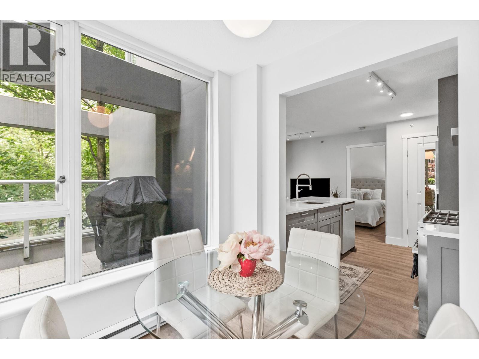 Photo 10 of 202 1001 Richards Street, Vancouver BC