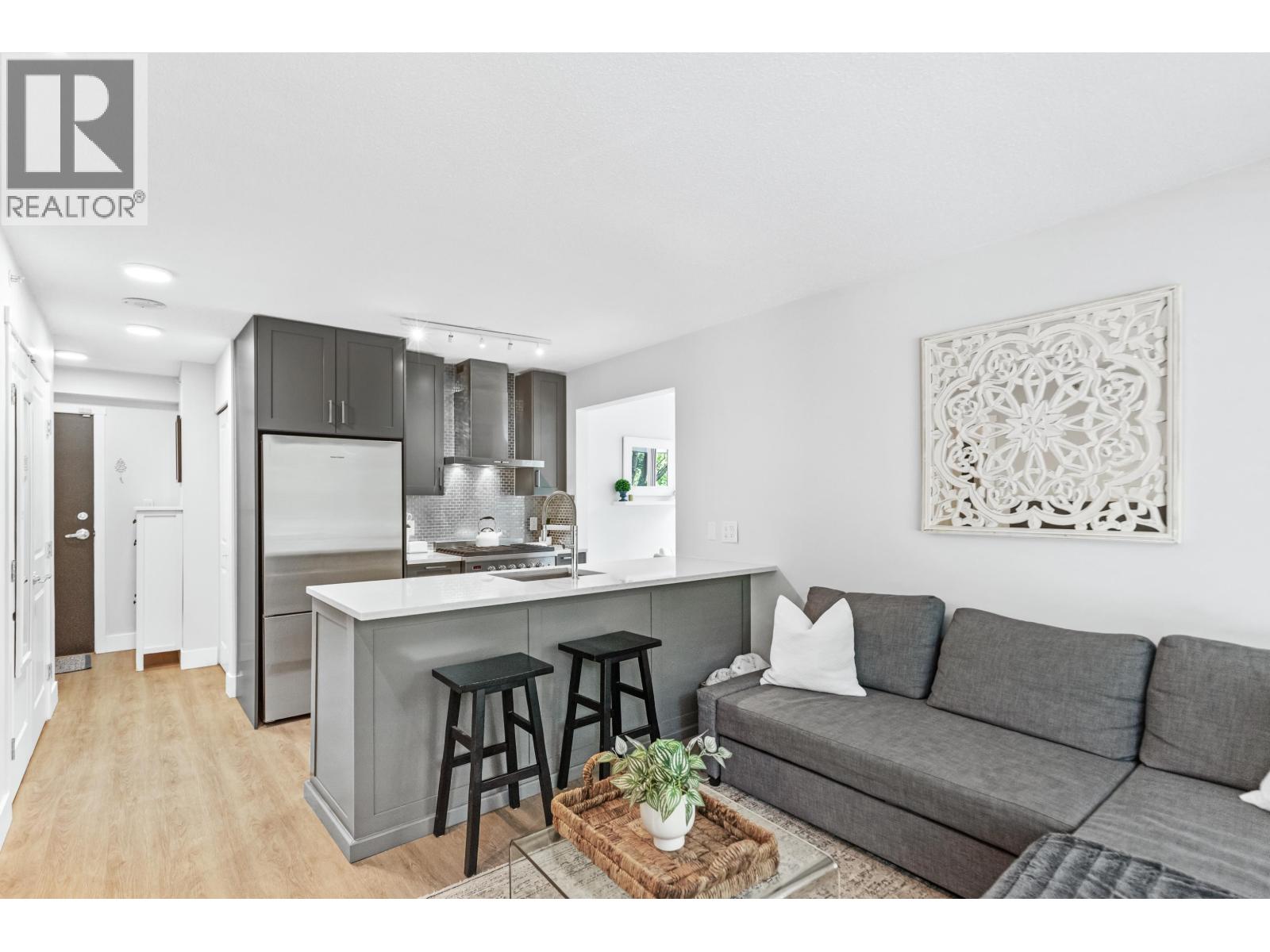 Photo 14 of 202 1001 Richards Street, Vancouver BC