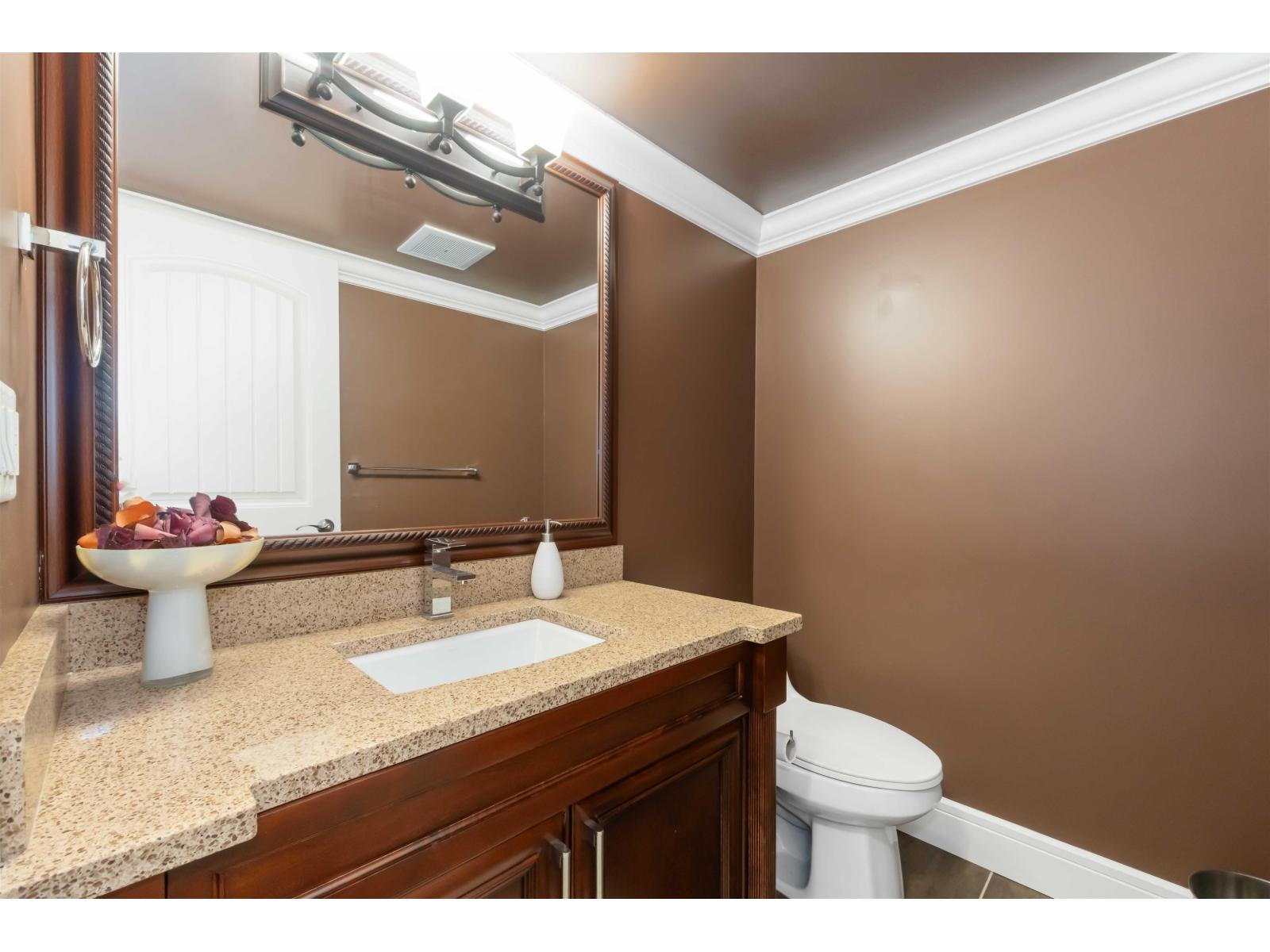 Photo 25 of 17745 68 Avenue, Surrey BC