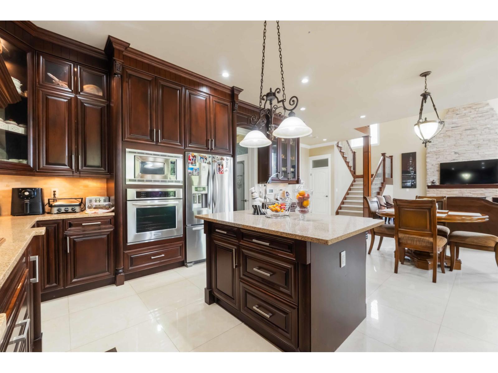 Photo 14 of 17745 68 Avenue, Surrey BC
