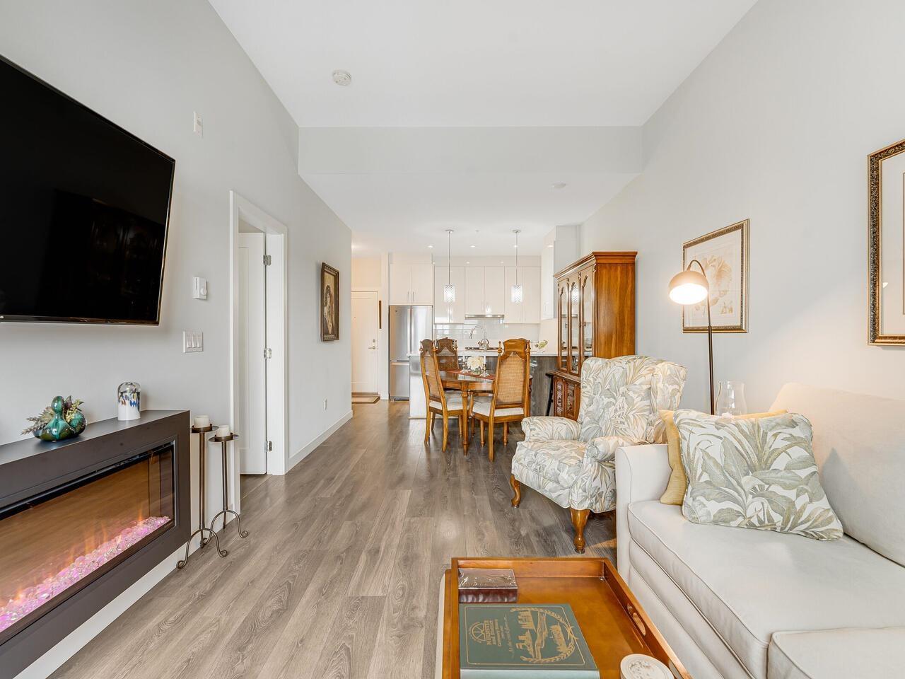 Photo 3 of 513 20829 77 A Avenue, Langley BC