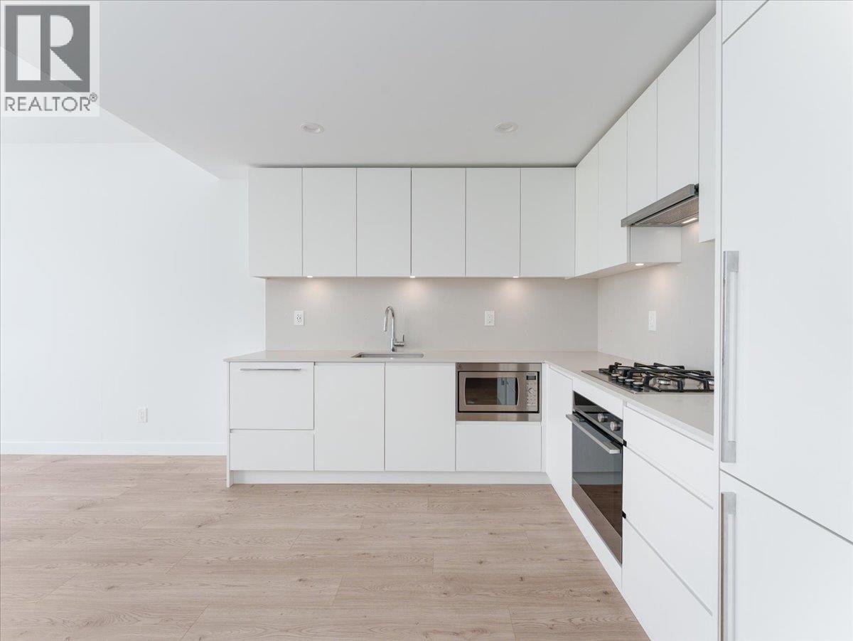 Photo 13 of 2505 2181 Madison Avenue, Burnaby BC