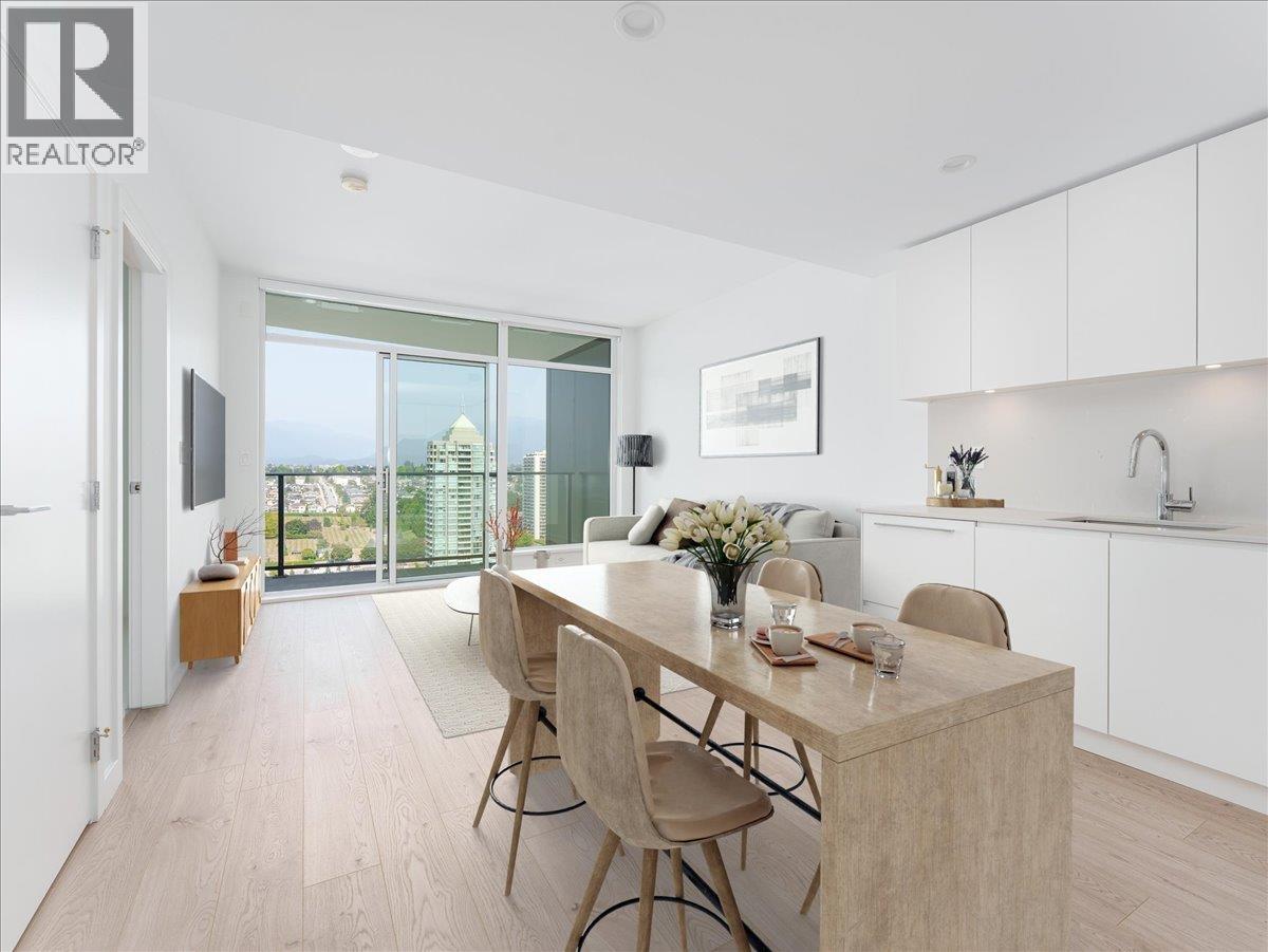Photo 2 of 2505 2181 Madison Avenue, Burnaby BC
